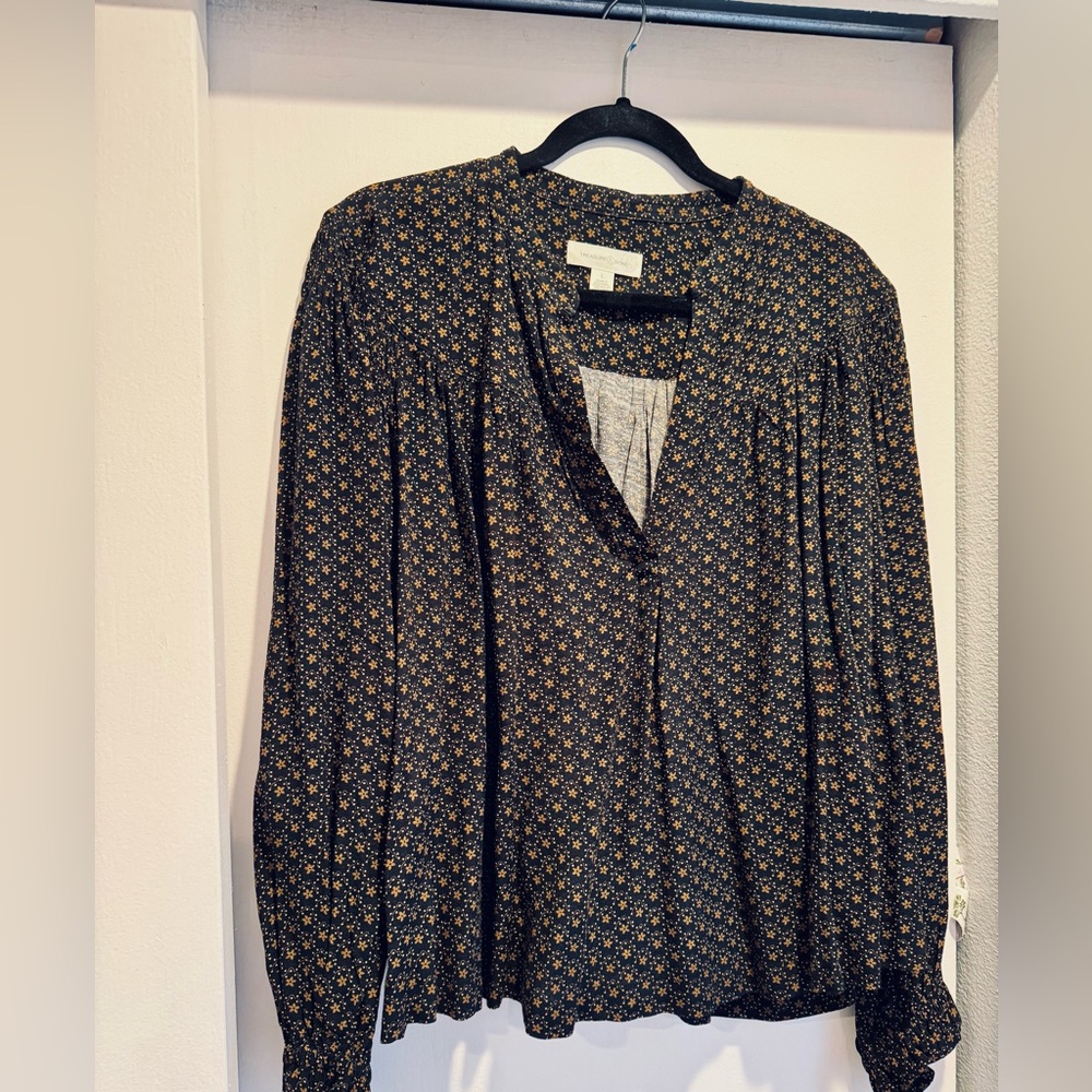 Treasure & Bond Navy and Gold Star Print Blouse